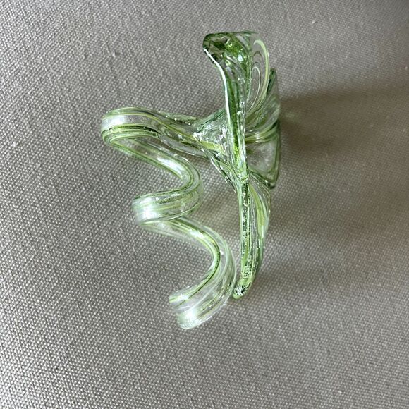 Genuine Murano Flower Vase Hand Blown Art Glass 3-Petal Green White Italy EUC - Picture 7 of 13